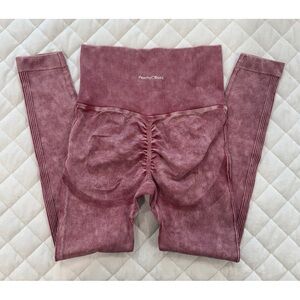 Peachy 🍑 Bunz Baddie Scrunch Raspberry Legging